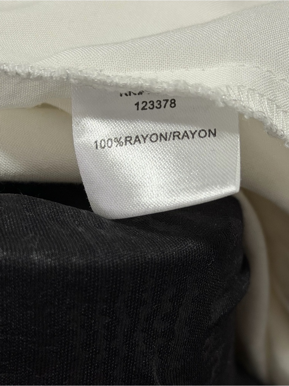 Women's White Button-Down Shirt with Point Collar size M - Picture 2 of 8